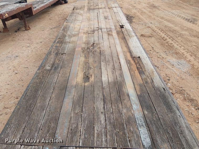 image for item EE1431 1985 Aztec drop deck trailer