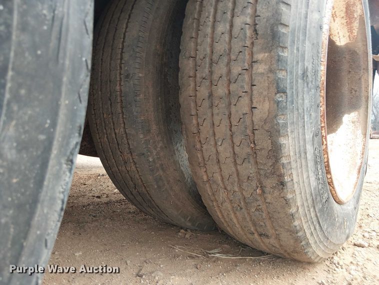 image for item EE1431 1985 Aztec drop deck trailer