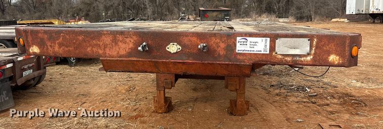 image for item EE1432 1985 Aztec drop deck trailer