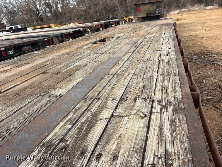 image for item EE1432 1985 Aztec drop deck trailer