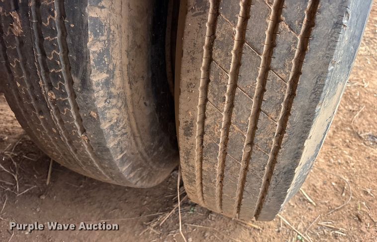 image for item EE1432 1985 Aztec drop deck trailer