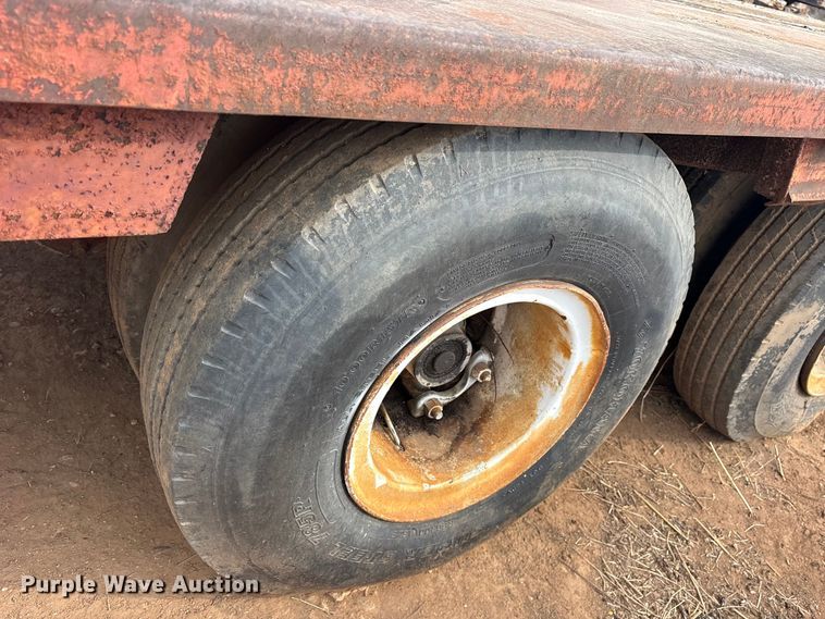 image for item EE1432 1985 Aztec drop deck trailer