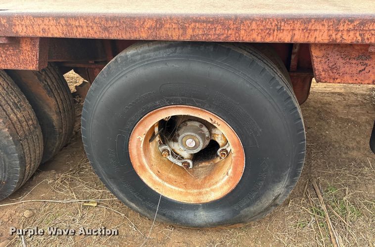 image for item EE1432 1985 Aztec drop deck trailer