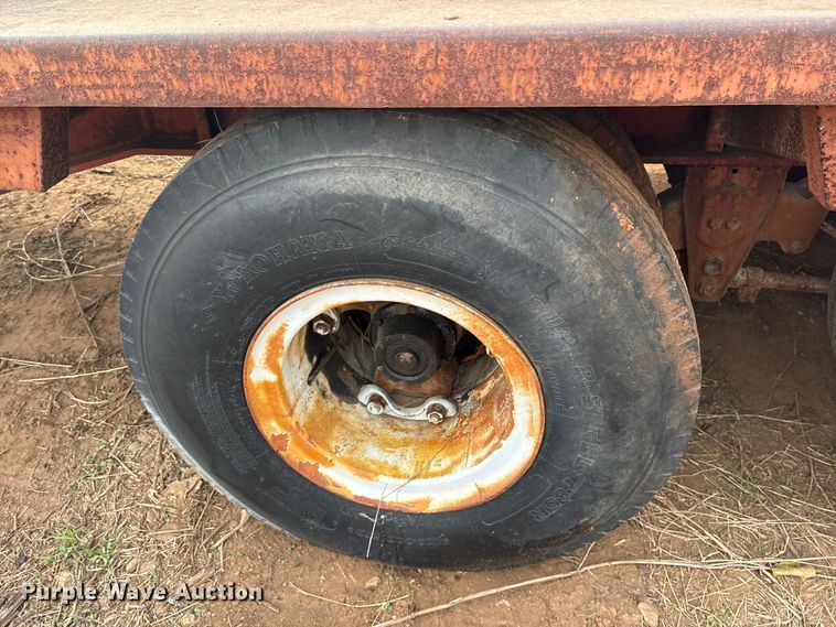 image for item EE1432 1985 Aztec drop deck trailer