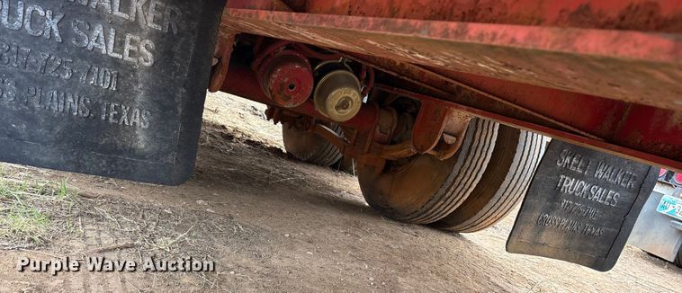 image for item EE1432 1985 Aztec drop deck trailer