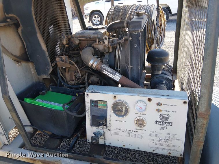 image for item EE5156 2001 Mitymite 24 portable fan