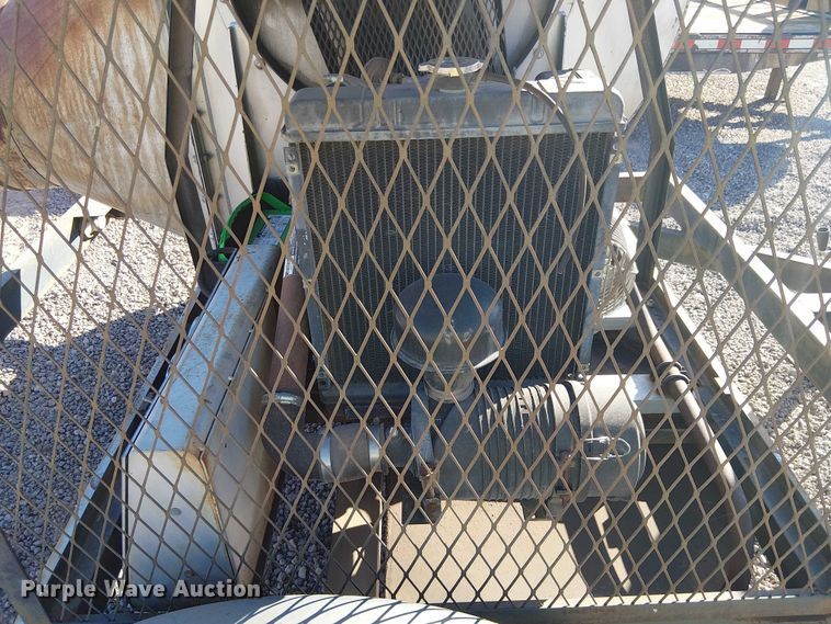 image for item EE5156 2001 Mitymite 24 portable fan