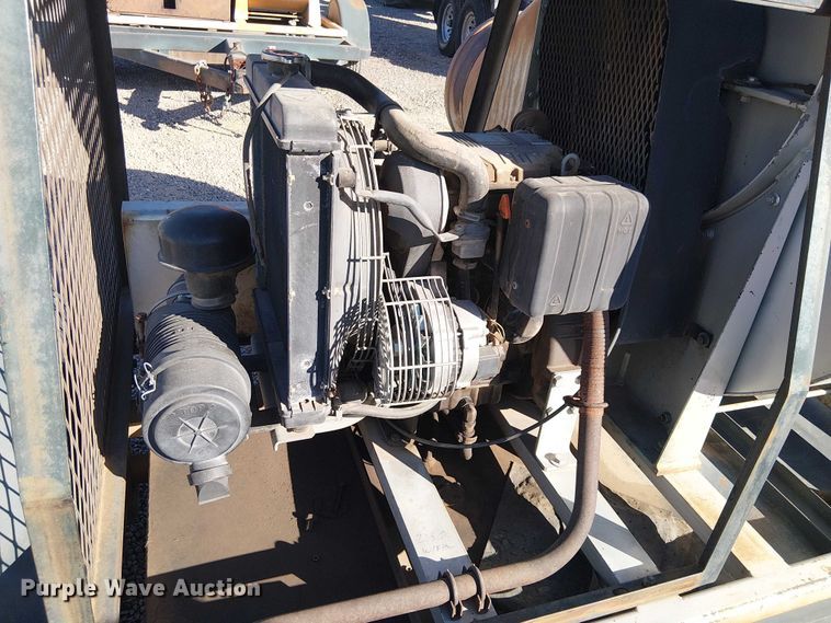 image for item EE5156 2001 Mitymite 24 portable fan