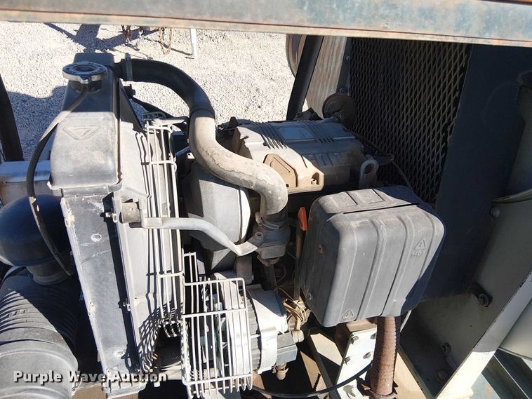 image for item EE5156 2001 Mitymite 24 portable fan