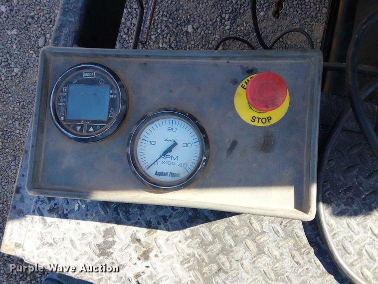 image for item EE5159 2012 Asphalt Zipper 360 cold planer