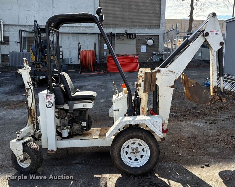 image for item EF0988 RH&M GF6LM towable backhoe
