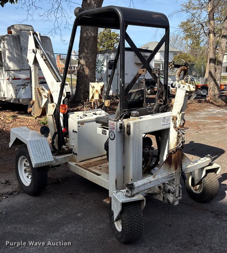 image for item EF0988 RH&M GF6LM towable backhoe