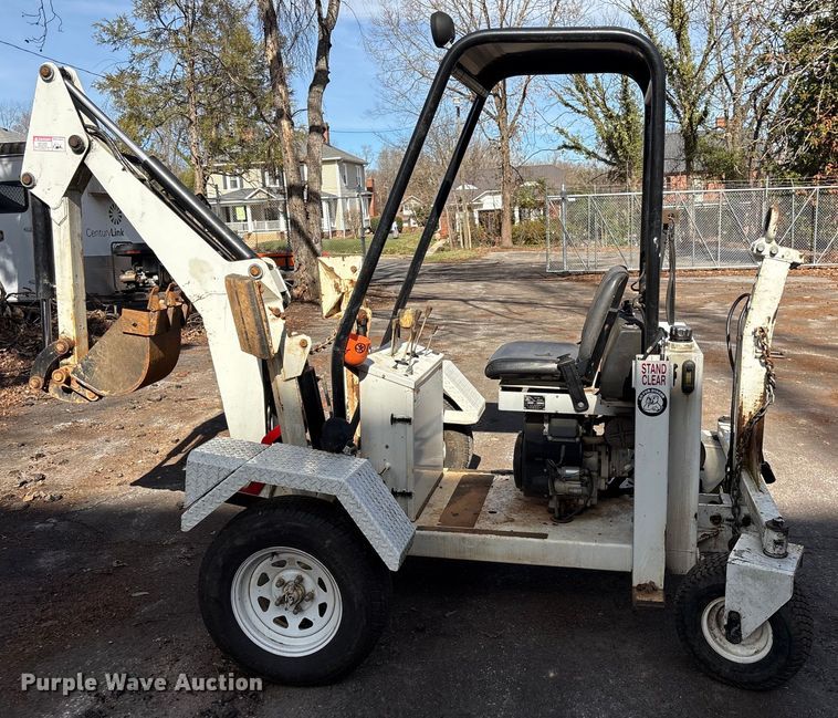 image for item EF0988 RH&M GF6LM towable backhoe