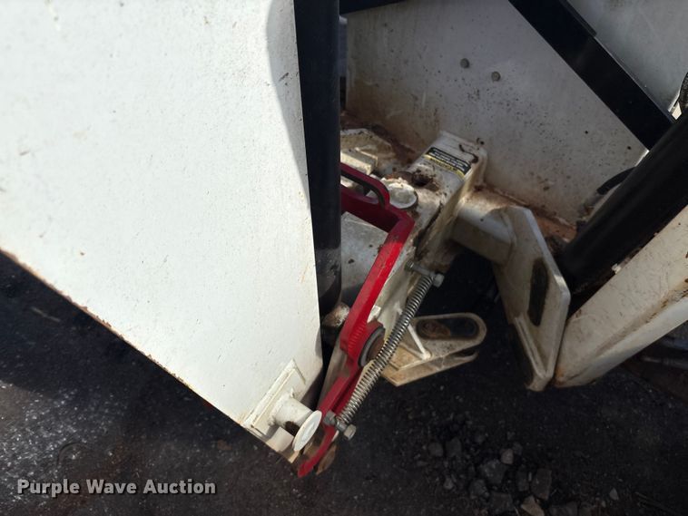 image for item EF0988 RH&M GF6LM towable backhoe