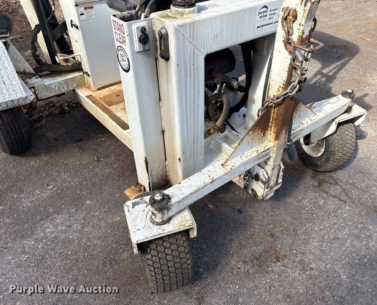image for item EF0988 RH&M GF6LM towable backhoe