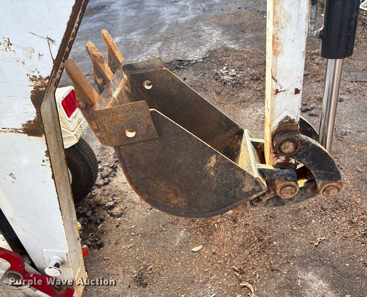 image for item EF0988 RH&M GF6LM towable backhoe