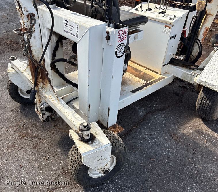 image for item EF0988 RH&M GF6LM towable backhoe