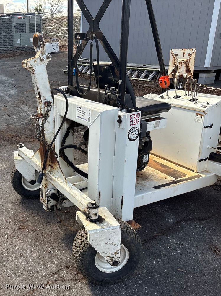 image for item EF0988 RH&M GF6LM towable backhoe