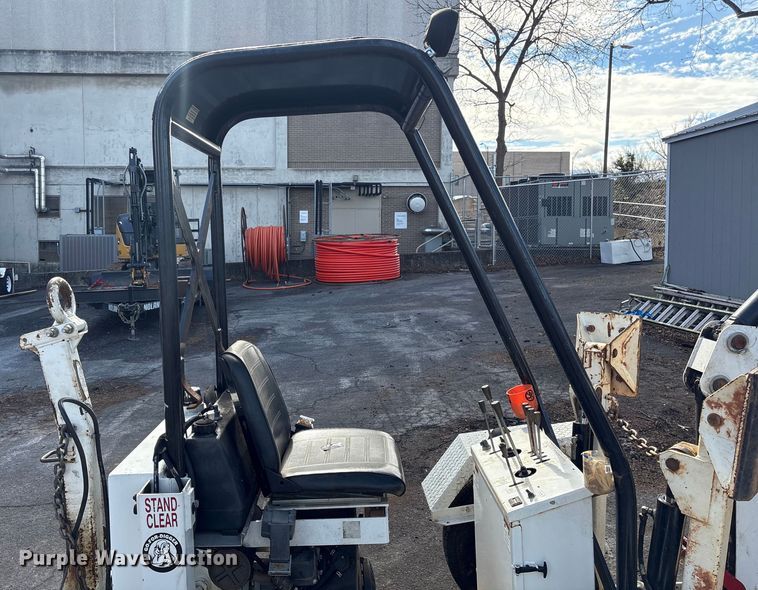 image for item EF0988 RH&M GF6LM towable backhoe