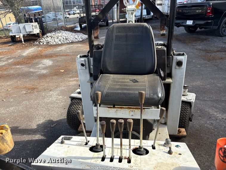 image for item EF0988 RH&M GF6LM towable backhoe