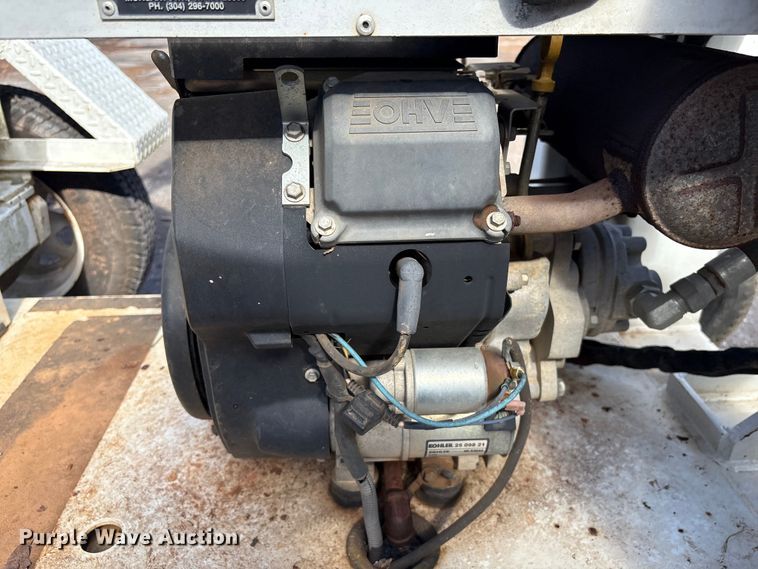 image for item EF0988 RH&M GF6LM towable backhoe