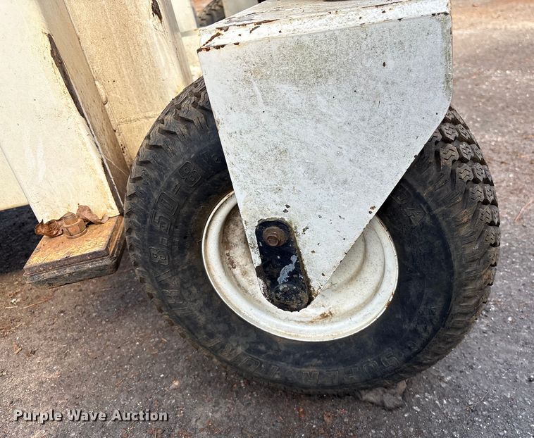 image for item EF0988 RH&M GF6LM towable backhoe