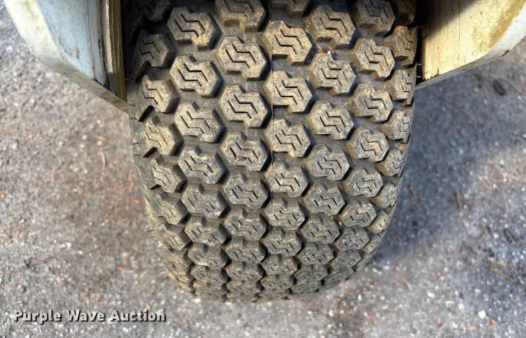 image for item EF0988 RH&M GF6LM towable backhoe