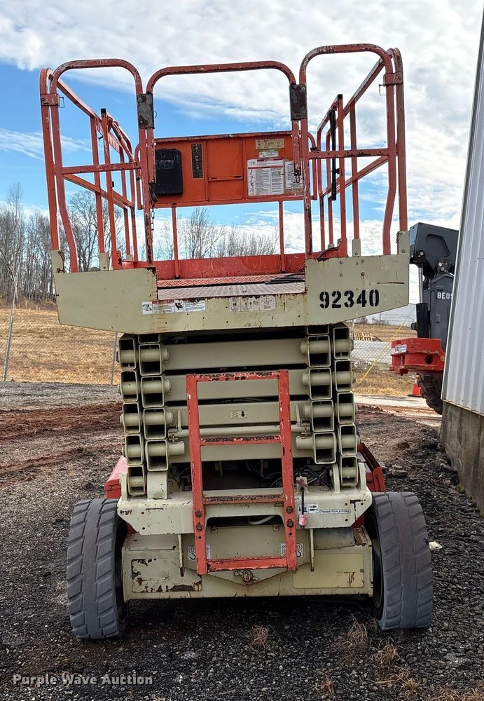 image for item EF0995 2004 JLG 4069LE scissor lift