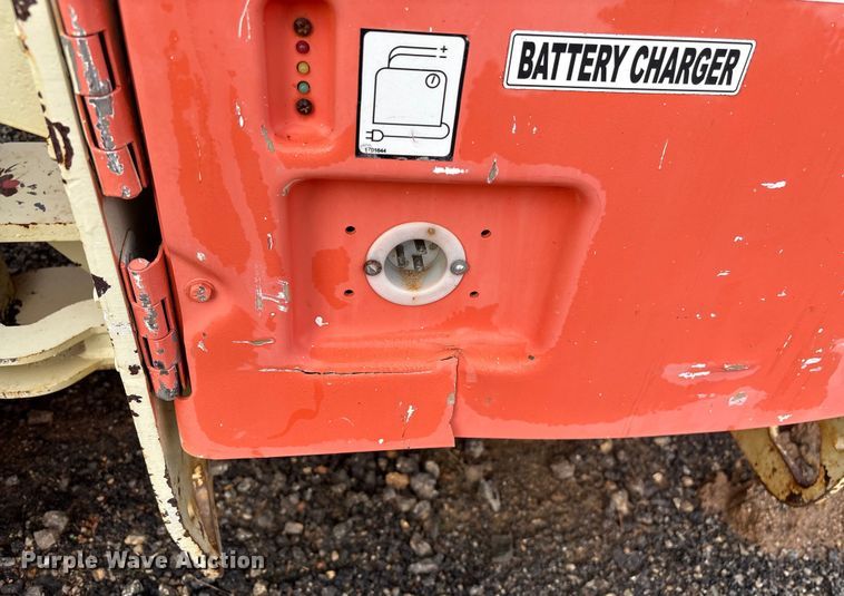 image for item EF0995 2004 JLG 4069LE scissor lift