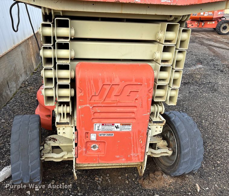 image for item EF0995 2004 JLG 4069LE scissor lift