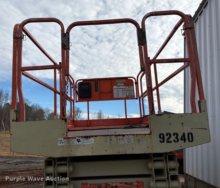 image for item EF0995 2004 JLG 4069LE scissor lift