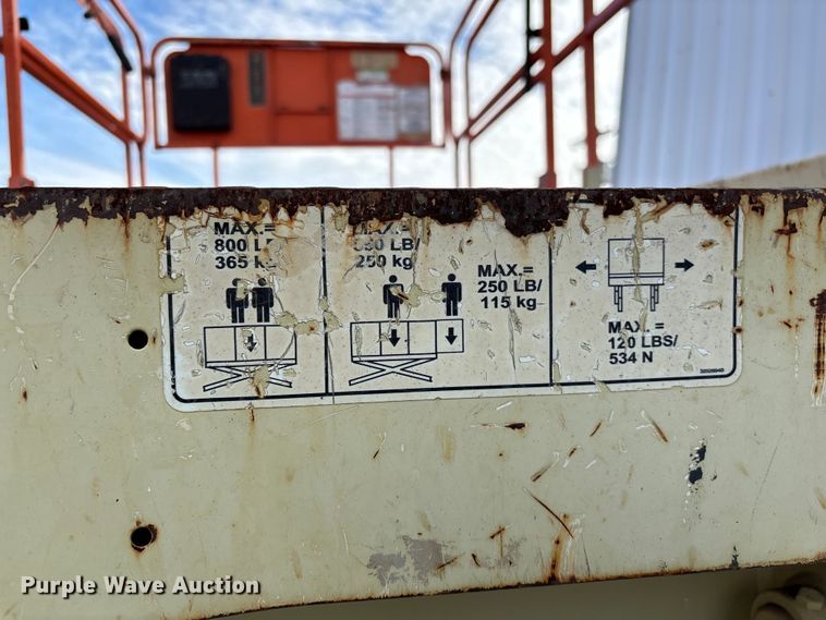 image for item EF0995 2004 JLG 4069LE scissor lift