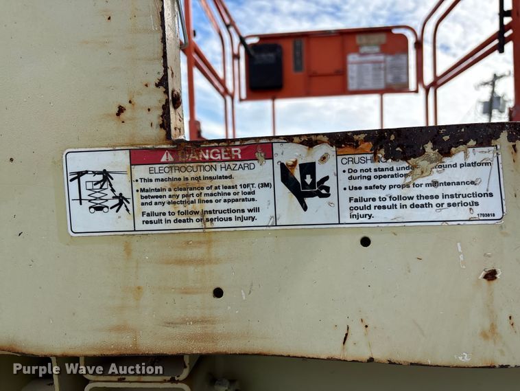 image for item EF0995 2004 JLG 4069LE scissor lift