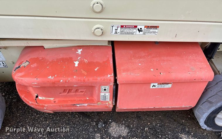 image for item EF0995 2004 JLG 4069LE scissor lift