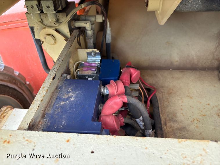 image for item EF0995 2004 JLG 4069LE scissor lift