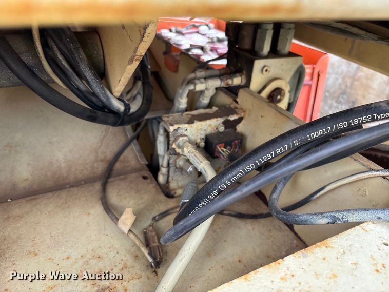 image for item EF0995 2004 JLG 4069LE scissor lift