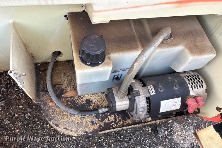 image for item EF0995 2004 JLG 4069LE scissor lift