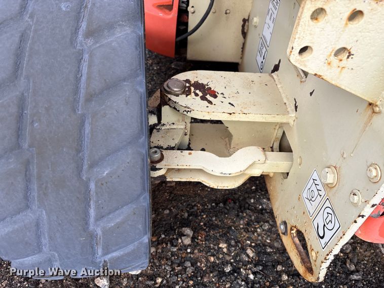 image for item EF0995 2004 JLG 4069LE scissor lift