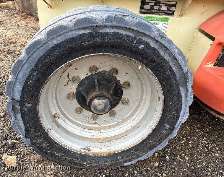 image for item EF0995 2004 JLG 4069LE scissor lift