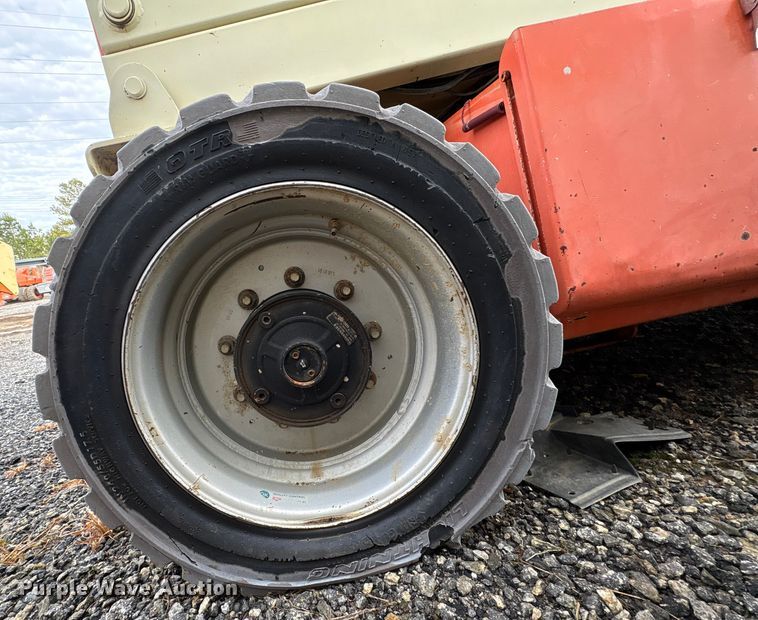 image for item EF0995 2004 JLG 4069LE scissor lift