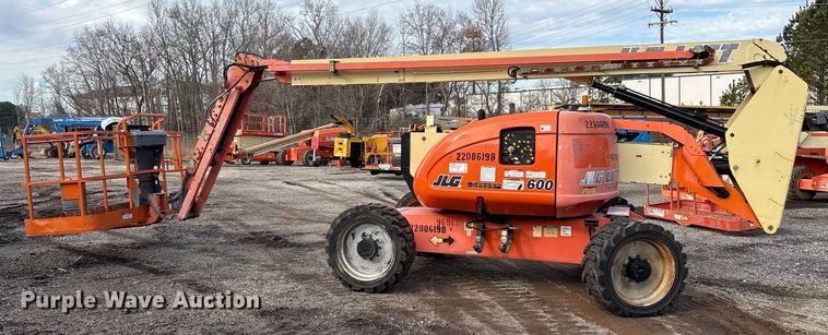 image for item EF0996 2007 JLG 600 boom lift