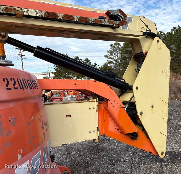 image for item EF0996 2007 JLG 600 boom lift