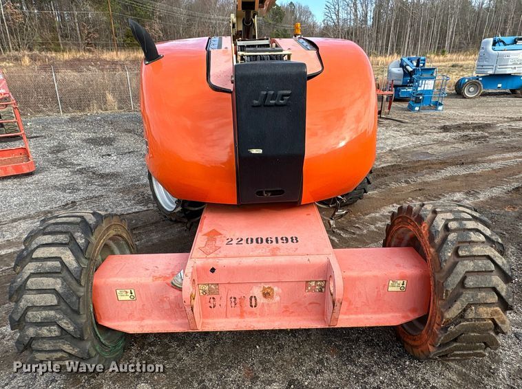 image for item EF0996 2007 JLG 600 boom lift