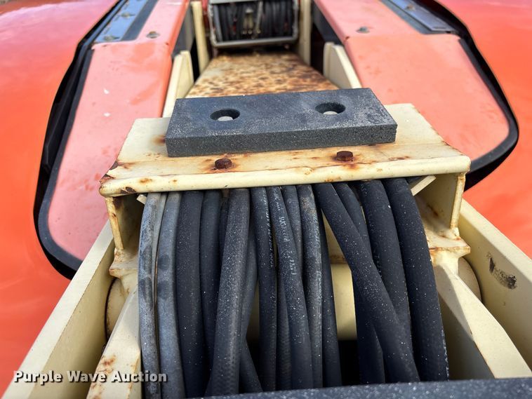 image for item EF0996 2007 JLG 600 boom lift