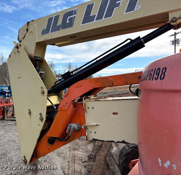 image for item EF0996 2007 JLG 600 boom lift