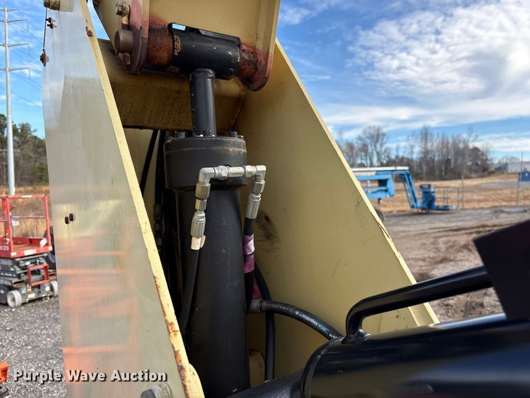 image for item EF0996 2007 JLG 600 boom lift