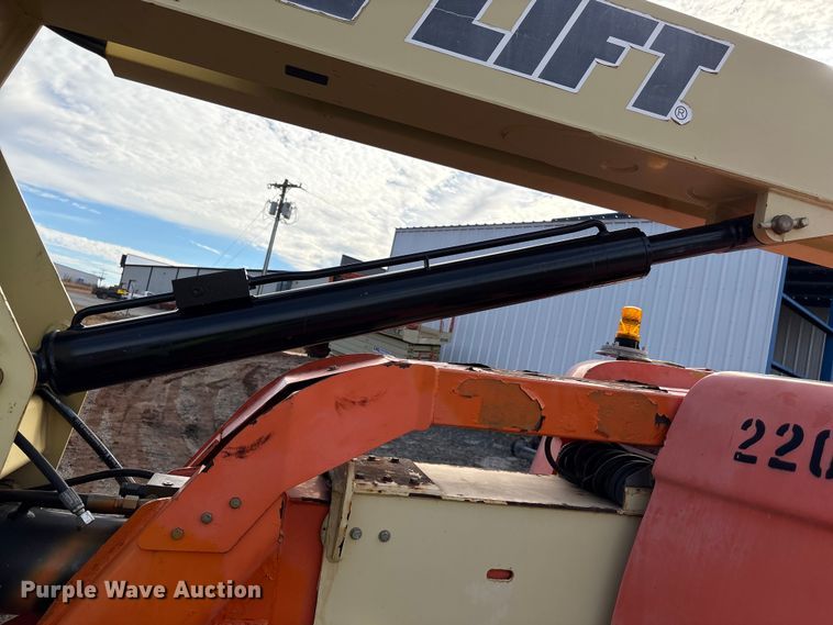 image for item EF0996 2007 JLG 600 boom lift