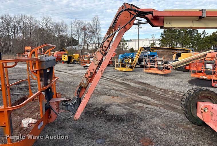 image for item EF0996 2007 JLG 600 boom lift