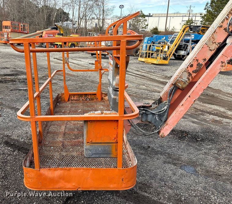 image for item EF0996 2007 JLG 600 boom lift