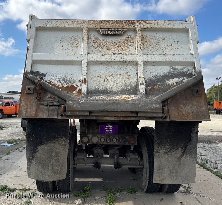 image for item EF2226 1989 Palmer end dump trailer